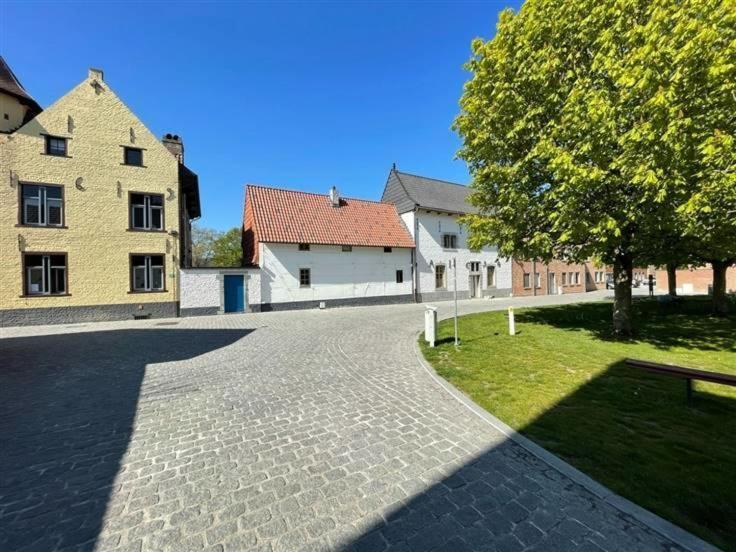 Villa Begijnhof 9 à Saint-Trond Extérieur photo